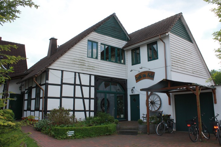 Café im Feld – Innenansicht
