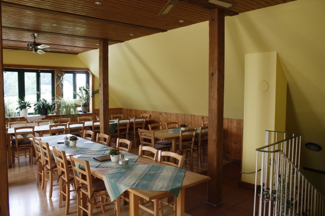 Café im Feld – Innenansicht 4